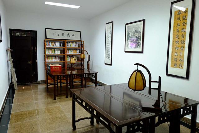 大渝网北师大国际写作中心在重庆一中项家书院开展文学活动